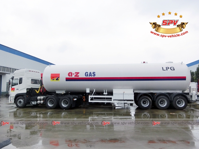 Side view of 50 CBM LPG tank semi-trailer with Dongfeng tractor head